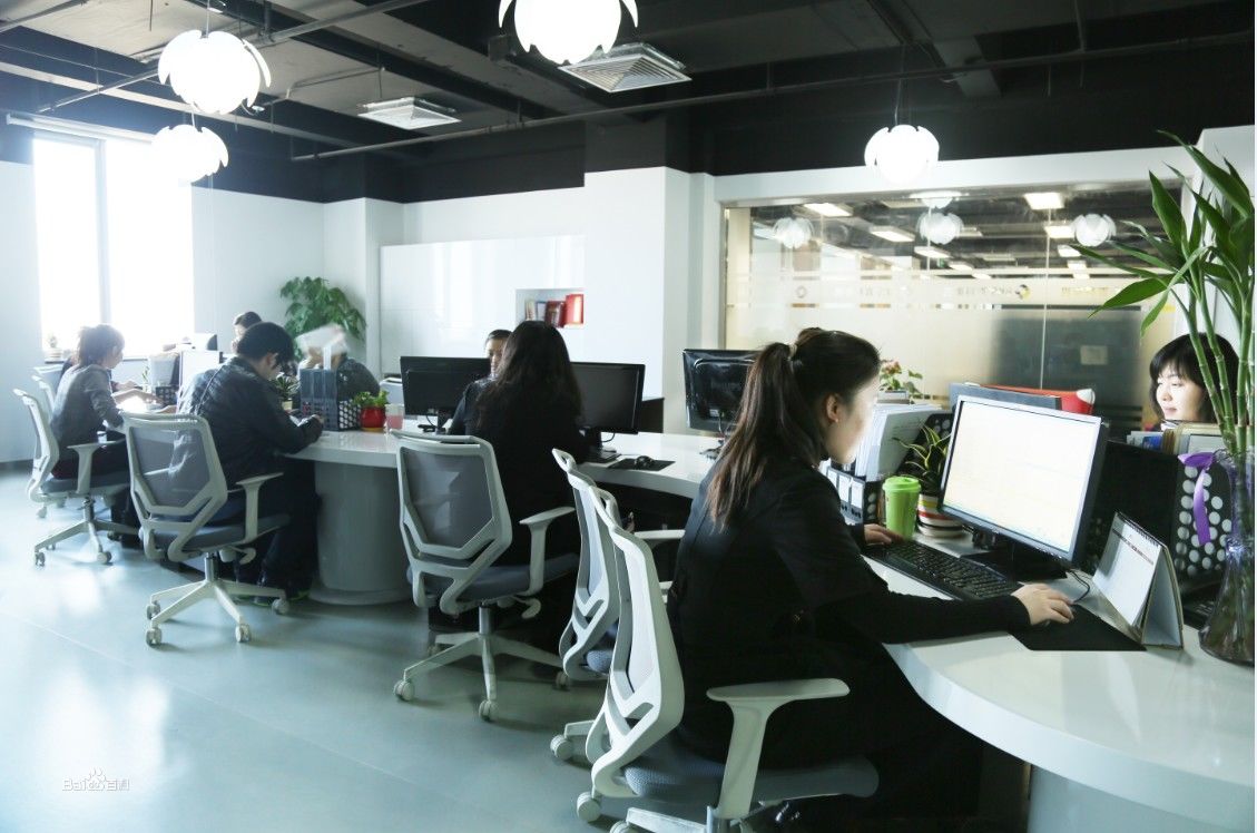 上海办公家具教你从一个网站上看出现代办公家具的好坏12314112